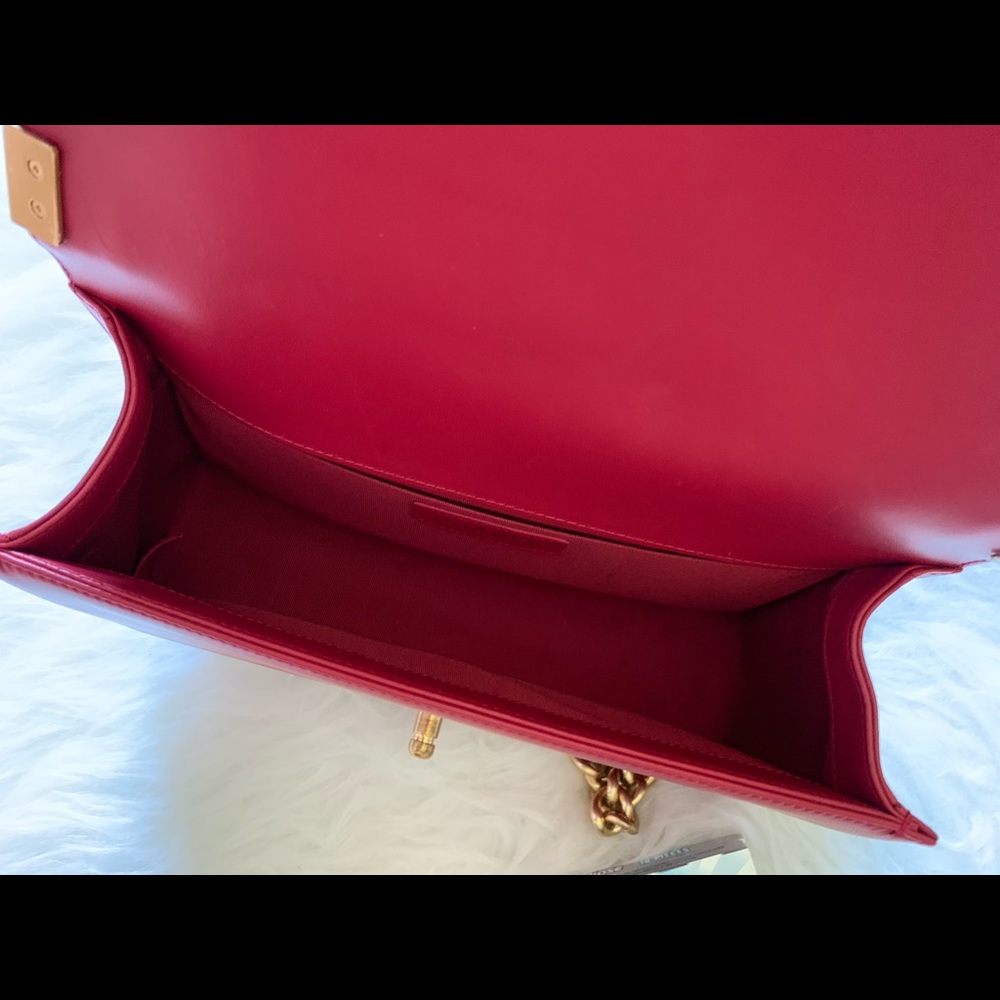 ❌SOLD❌ Authentic Chanel boy size medium lambskin - Picture 6 of 8